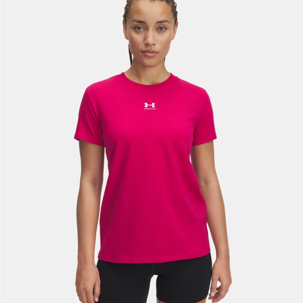NWT Under Armour UA Rival Core Women’s T-shirt Size Small/Color Fuchsia
